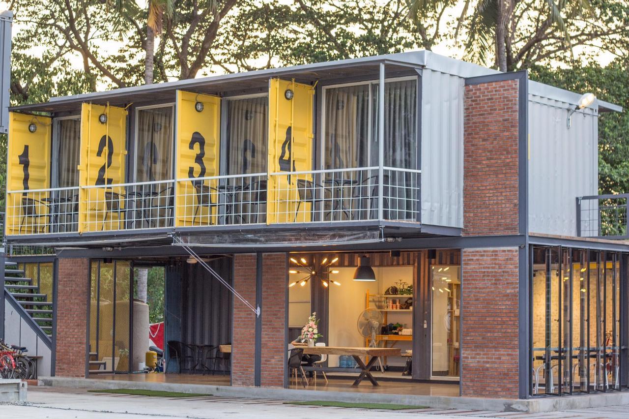 Ducati Bike Box Hotel Buriram Exterior photo