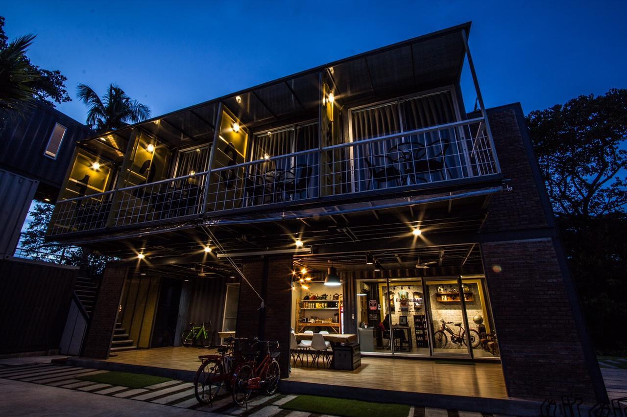 Ducati Bike Box Hotel Buriram Exterior photo